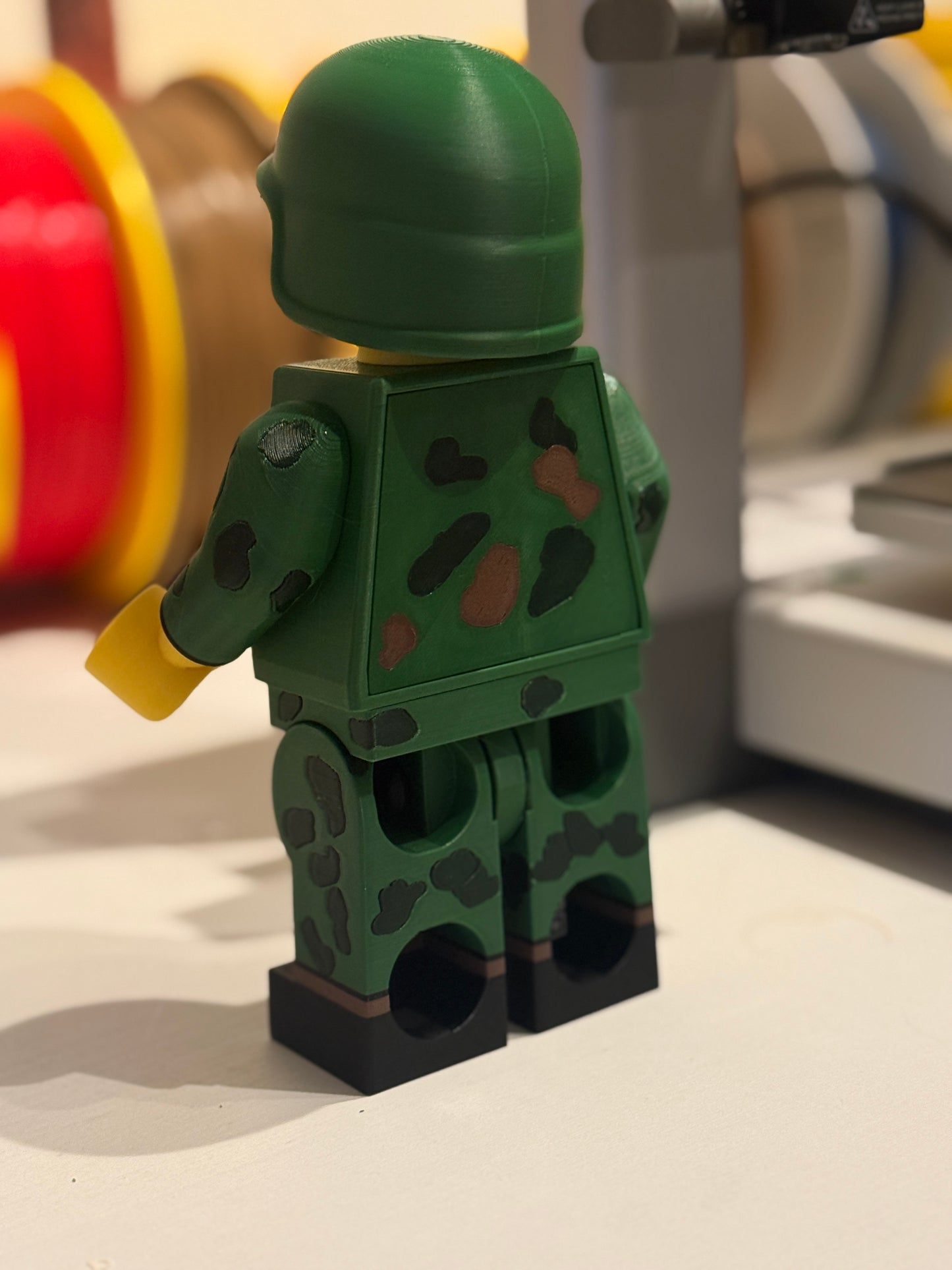 Defensie medewerker - 20CM hoog