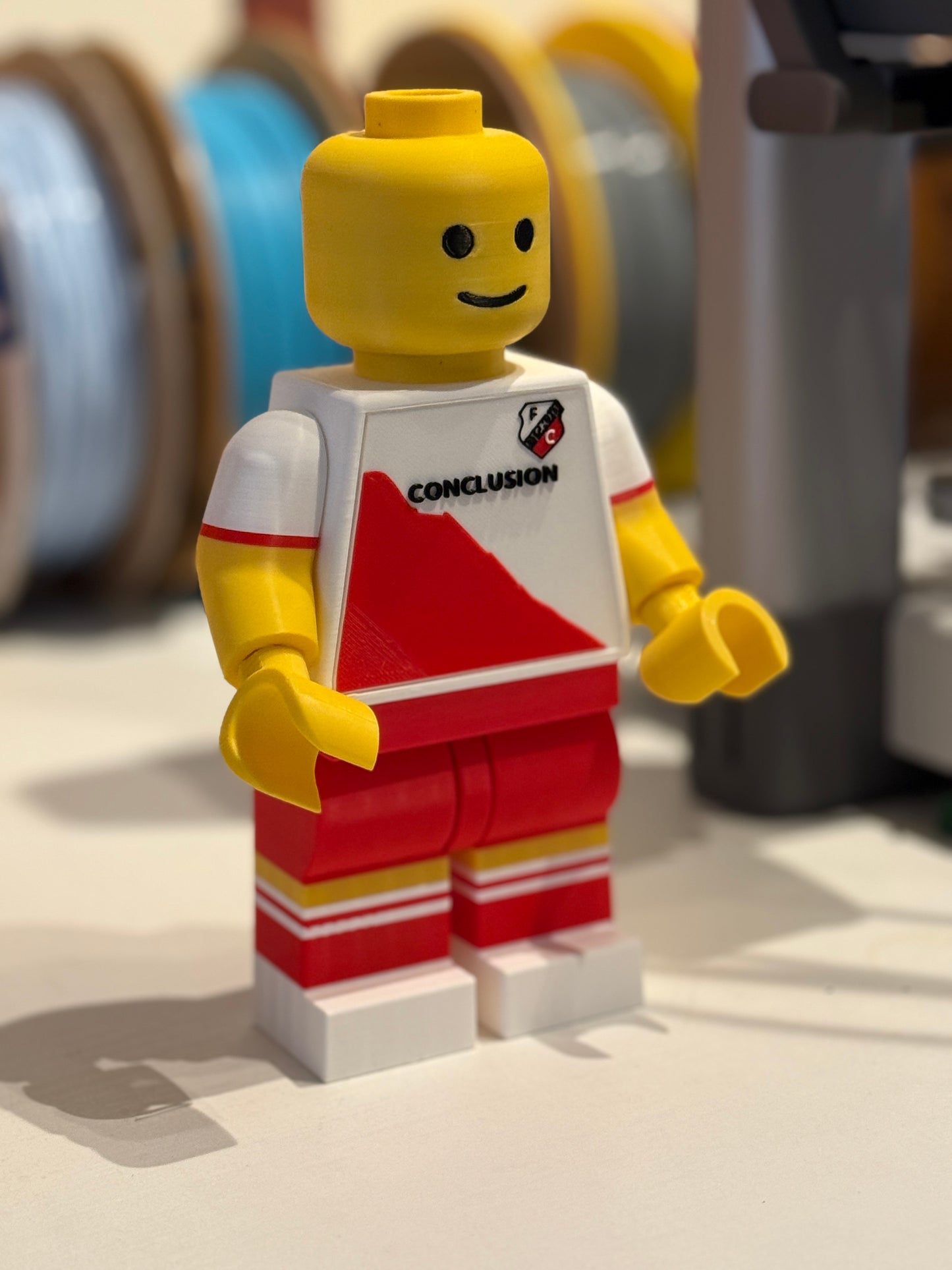FC Utrecht voetballer - 20CM hoog